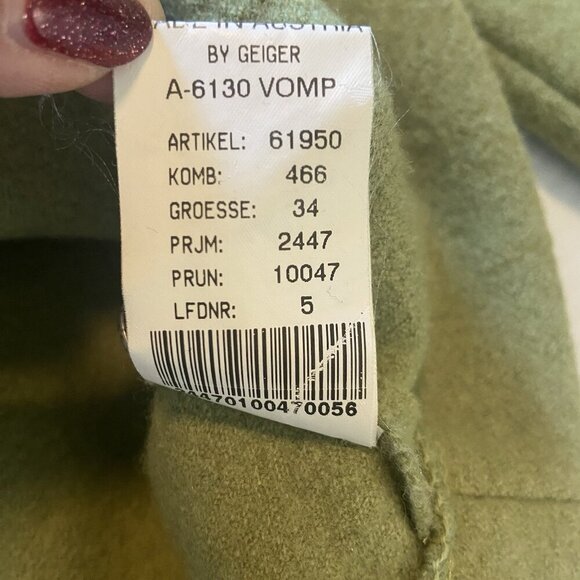 Geiger Wool 2 Piece Green Embroidered Floral Vintage Skirt Jacket Set Size 34 - Picture 14 of 16